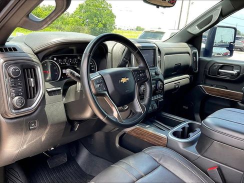 Used 2023 Chevrolet Silverado 2500 High Country w/ LPO, Hitch Package AWD/4WD image 14