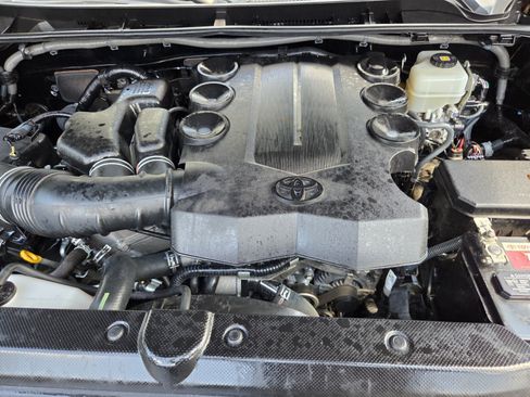 Used 2018 Toyota 4Runner Limited AWD/4WD image 30