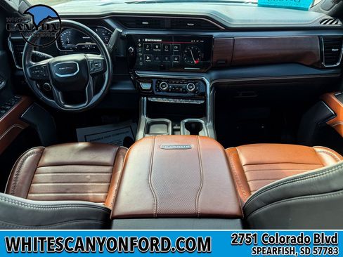 Used 2024 GMC Sierra 3500 Denali Ultimate AWD/4WD image 9