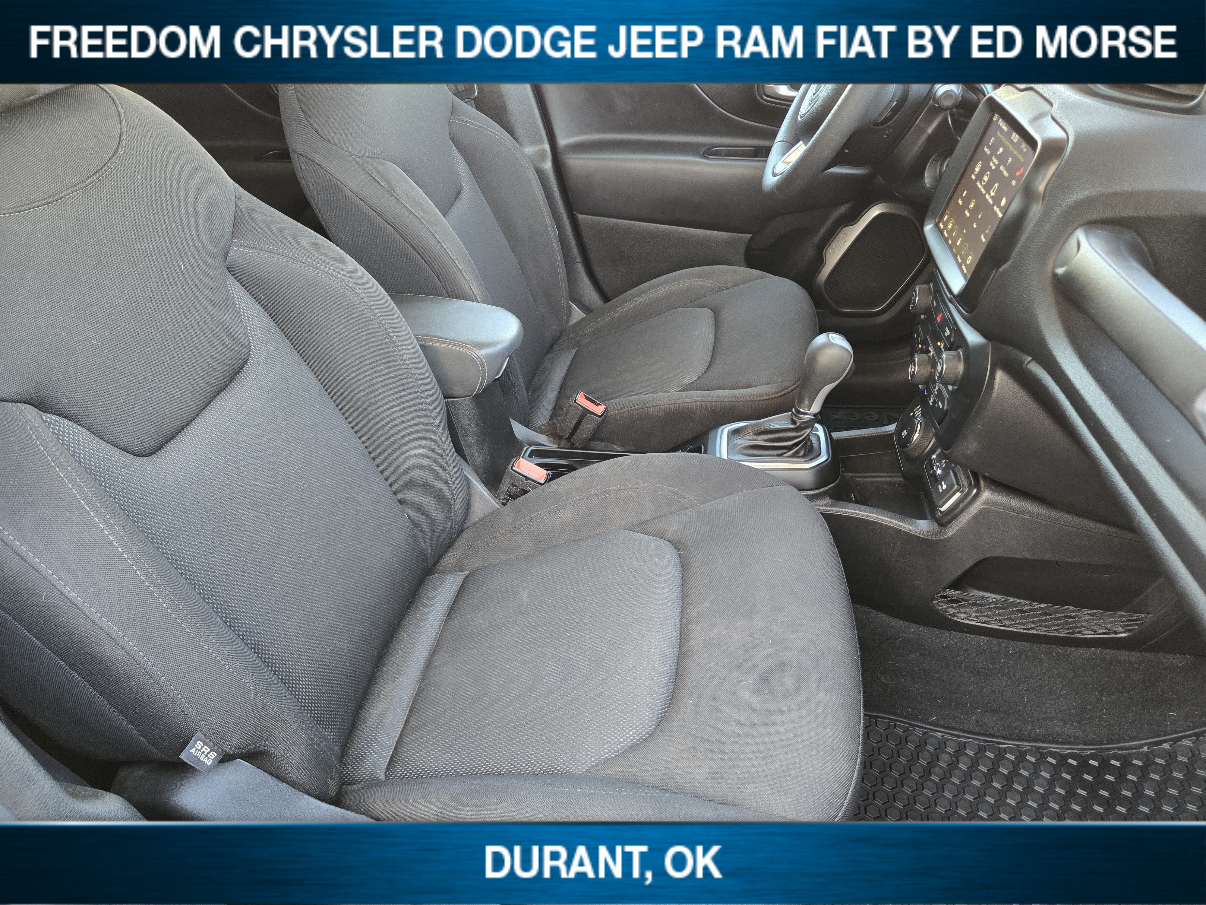 Used 2023 Jeep Renegade Latitude AWD/4WD image 10
