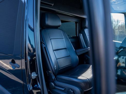 Used 2014 Mercedes-Benz Sprinter 2500 image 13