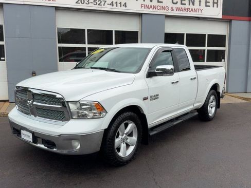 Used 2018 RAM 1500 SLT AWD/4WD image 2