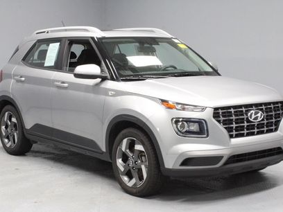 Used 2023 Hyundai Venue SEL