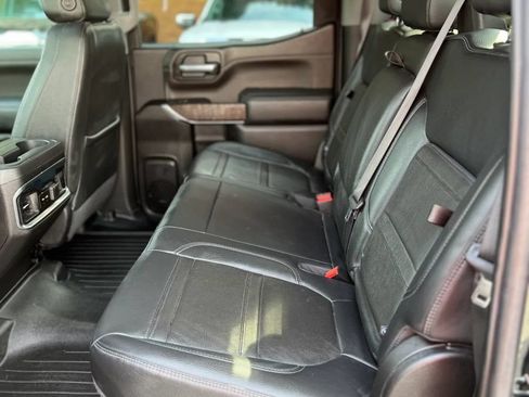 Used 2022 GMC Sierra 1500 Denali w/ Denali Premium Package AWD/4WD image 10