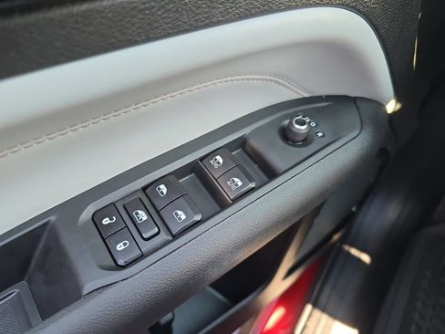 Used 2025 Jeep Compass Limited AWD/4WD image 29