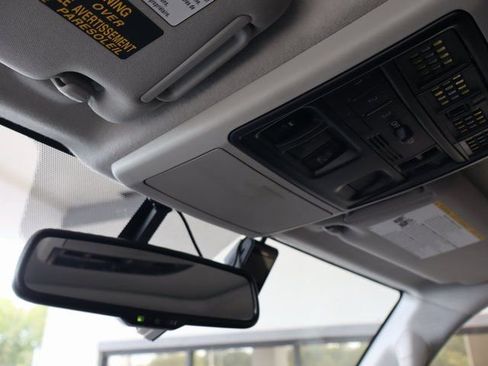 Used 2017 Toyota 4Runner SR5 Premium image 25