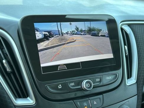 Used 2025 Chevrolet Malibu RS FWD image 25