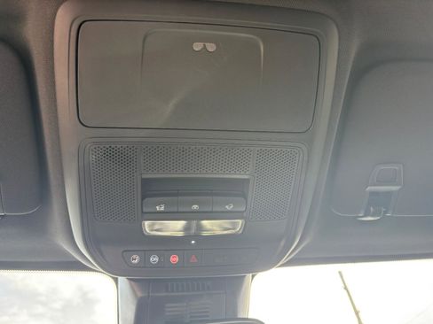 Used 2025 Chevrolet Equinox LT w/ Convenience Package II AWD/4WD image 17