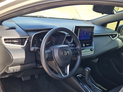 Used 2023 Toyota Corolla SE image 11