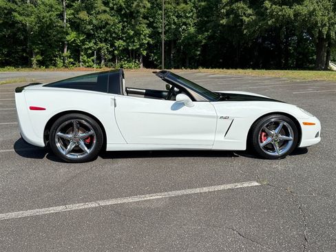 Used 2013 Chevrolet Corvette Coupe w/ 3LT Preferred Equipment Group RWD image 32