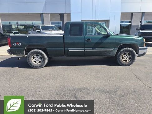 Used 2004 Chevrolet Silverado 1500 LS w/ Light Duty Power Package AWD/4WD image 5