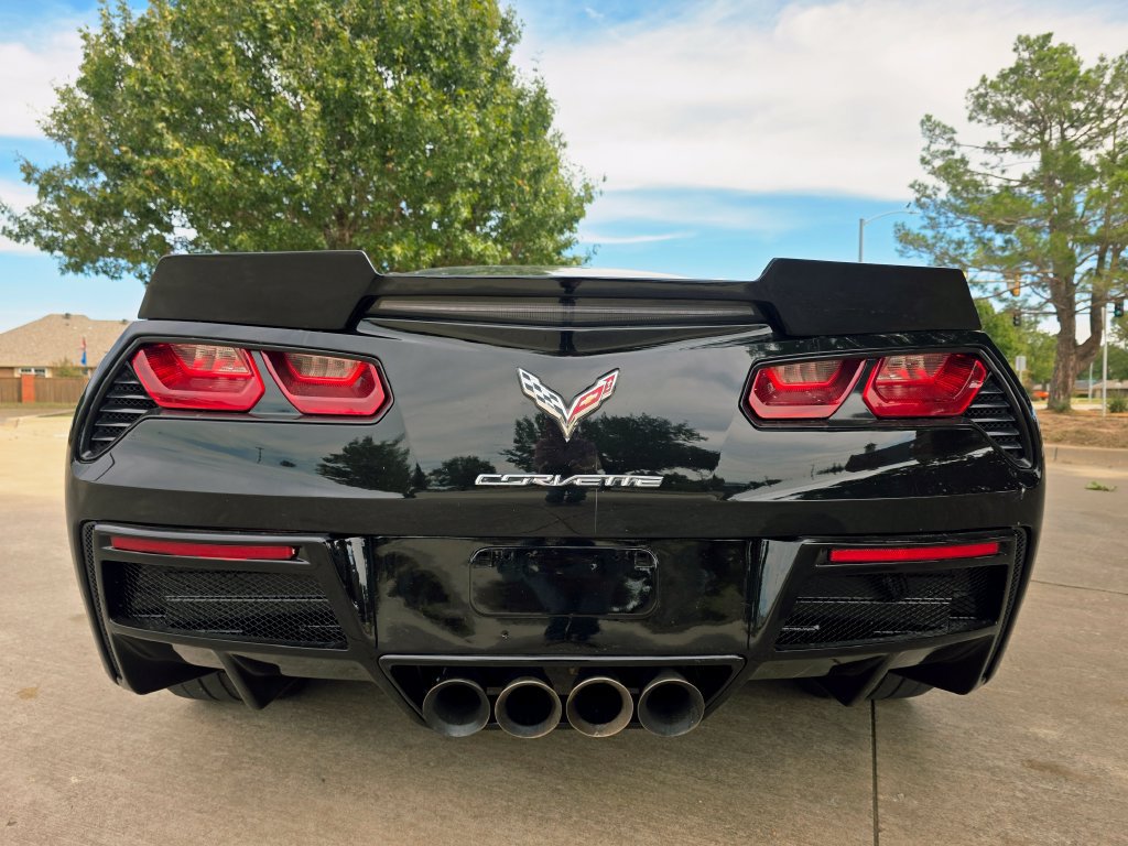 Used 2015 Chevrolet Corvette Stingray Coupe w/ 3LT Preferred Equipment Group RWD image 21