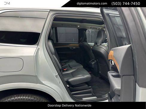Used 2024 Volvo XC90 B6 Plus image 21