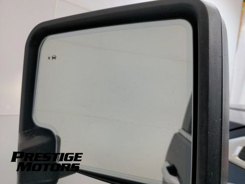 Used 2020 GMC Sierra 2500 Denali w/ Denali Ultimate Package AWD/4WD image 16
