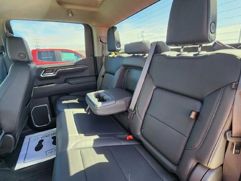 Used 2023 GMC Sierra 1500 SLT w/ SLT Premium Package AWD/4WD image 26