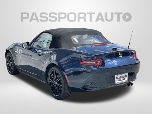 New 2026 MAZDA MX-5 Miata Club w/ Interior Package RWD image 2