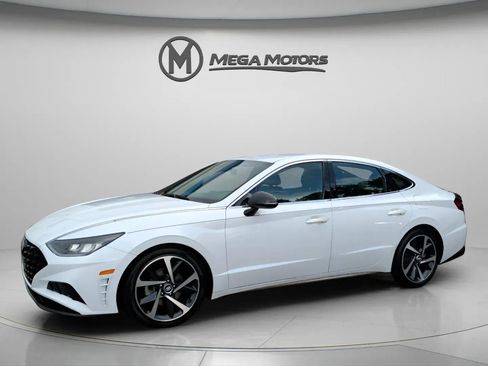 Used 2021 Hyundai Sonata SEL Plus FWD image 2