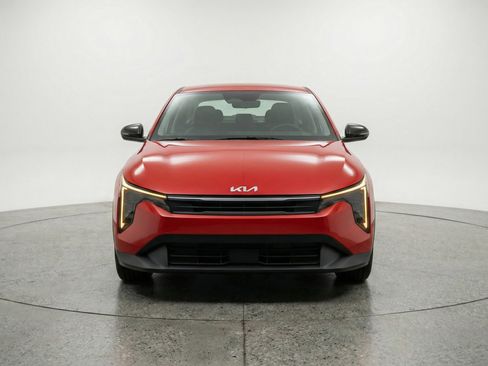 Used 2025 Kia K4 FWD image 2
