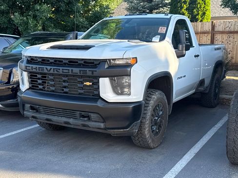 Used 2021 Chevrolet Silverado 2500 W/T AWD/4WD image 2