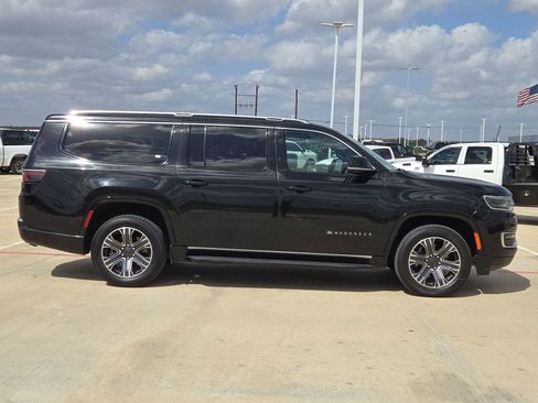 Certified 2023 Jeep Wagoneer L Series II image 2