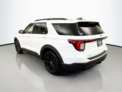 Used 2025 Ford Explorer ST-Line AWD/4WD image 5