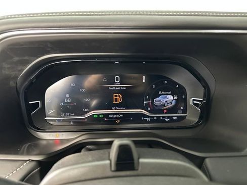 Used 2023 GMC Yukon XL Denali Ultimate image 17