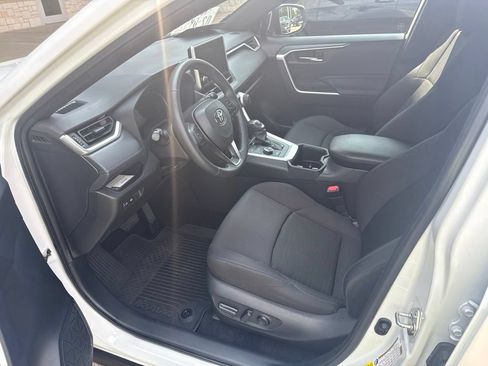 Used 2023 Toyota RAV4 SE AWD/4WD image 6