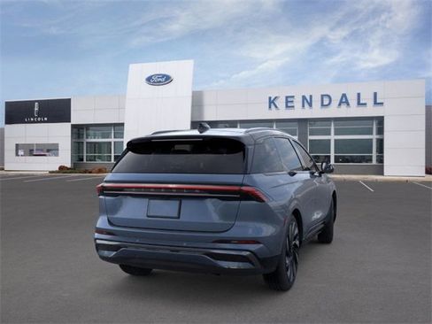 New 2026 Lincoln Nautilus Reserve w/ Jet Appearance Package image 8