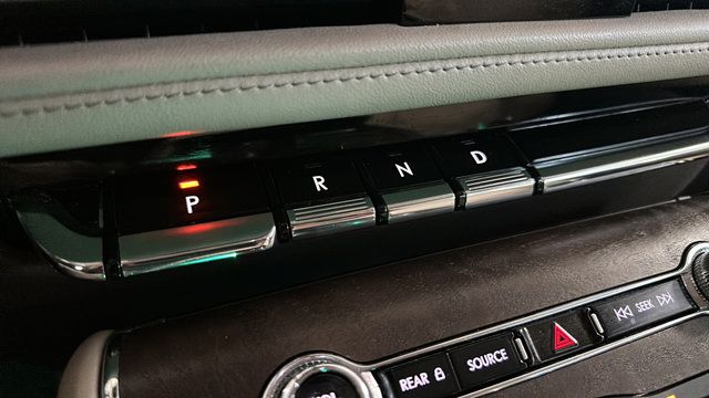 Used 2023 Lincoln Aviator Reserve w/ Equipment Group 201A AWD/4WD image 19