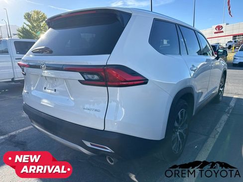 Used 2024 Toyota Grand Highlander AWD Hybrid image 7