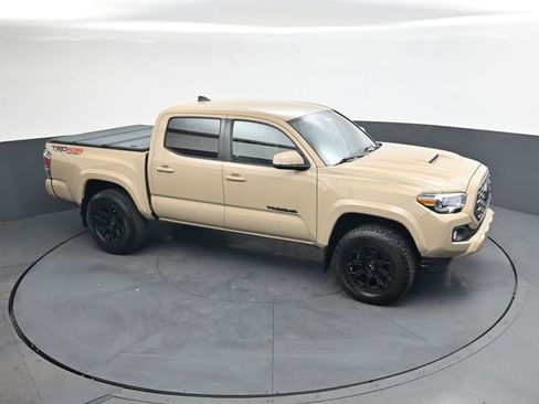 Used 2020 Toyota Tacoma TRD Sport AWD/4WD image 19