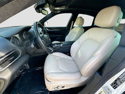 Used 2022 Maserati Levante GT image 21