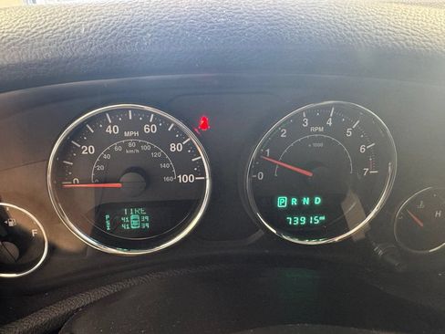 Used 2015 Jeep Wrangler Unlimited Sahara w/ Connectivity Group AWD/4WD image 3