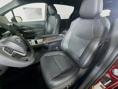 New 2026 Toyota Sienna Platinum AWD/4WD image 11