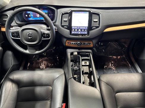 Used 2023 Volvo XC90 T8 Plus w/ Protection Package Premier AWD/4WD image 3