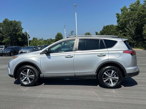 Used 2017 Toyota RAV4 XLE FWD image 25