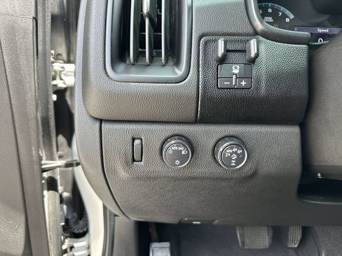 Used 2019 Chevrolet Colorado ZR2 AWD/4WD image 18