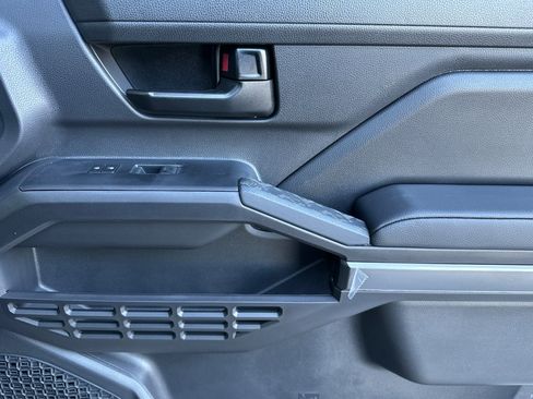 New 2026 Toyota Tacoma SR5 AWD/4WD image 18