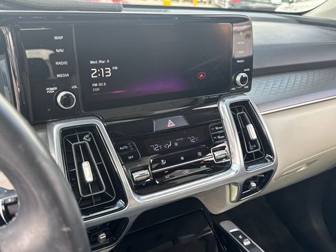 Used 2023 Kia Sorento SX image 25