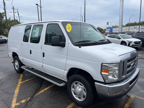 Used 2013 Ford E-250 and Econoline 250 w/ PWR Group image 3
