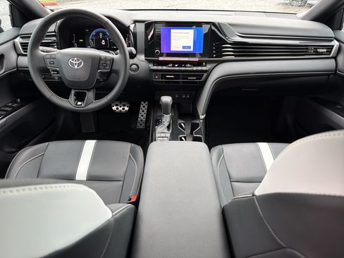 Certified 2026 Toyota Camry SE FWD image 4