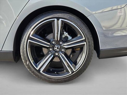 Used 2025 Honda Accord Sport image 23