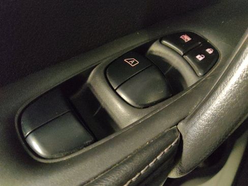 Used 2019 Nissan Rogue Sport S FWD image 27