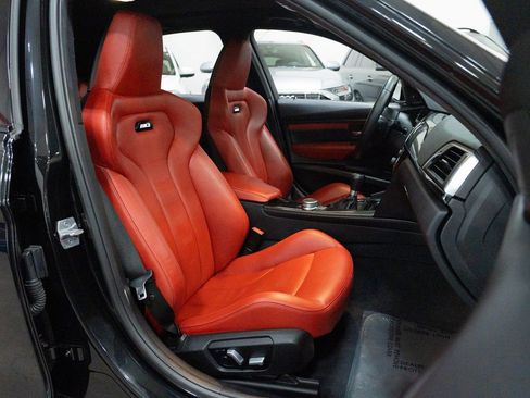 Used 2018 BMW M3 image 33