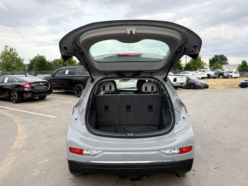 Used 2020 Chevrolet Bolt LT FWD image 39