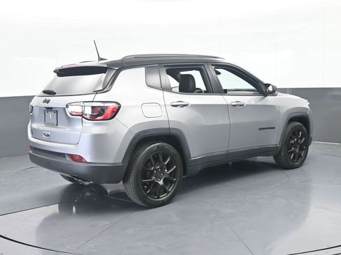 Used 2022 Jeep Compass Latitude FWD image 6