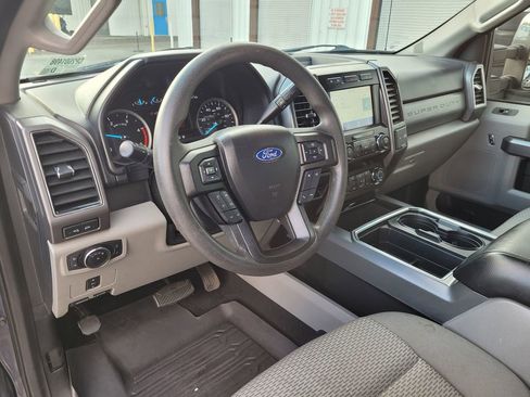 Used 2020 Ford F350 XLT w/ XLT Premium Package image 13