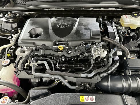 Used 2022 Toyota Camry XLE image 67