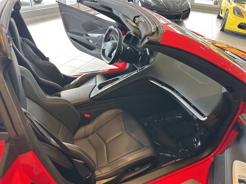 Used 2021 Chevrolet Corvette Stingray Coupe w/ Z51 Performance Package RWD image 7