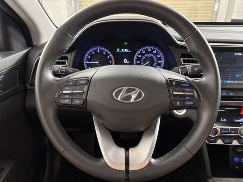 Used 2020 Hyundai Elantra Limited w/ Ultimate Package 03 FWD image 14